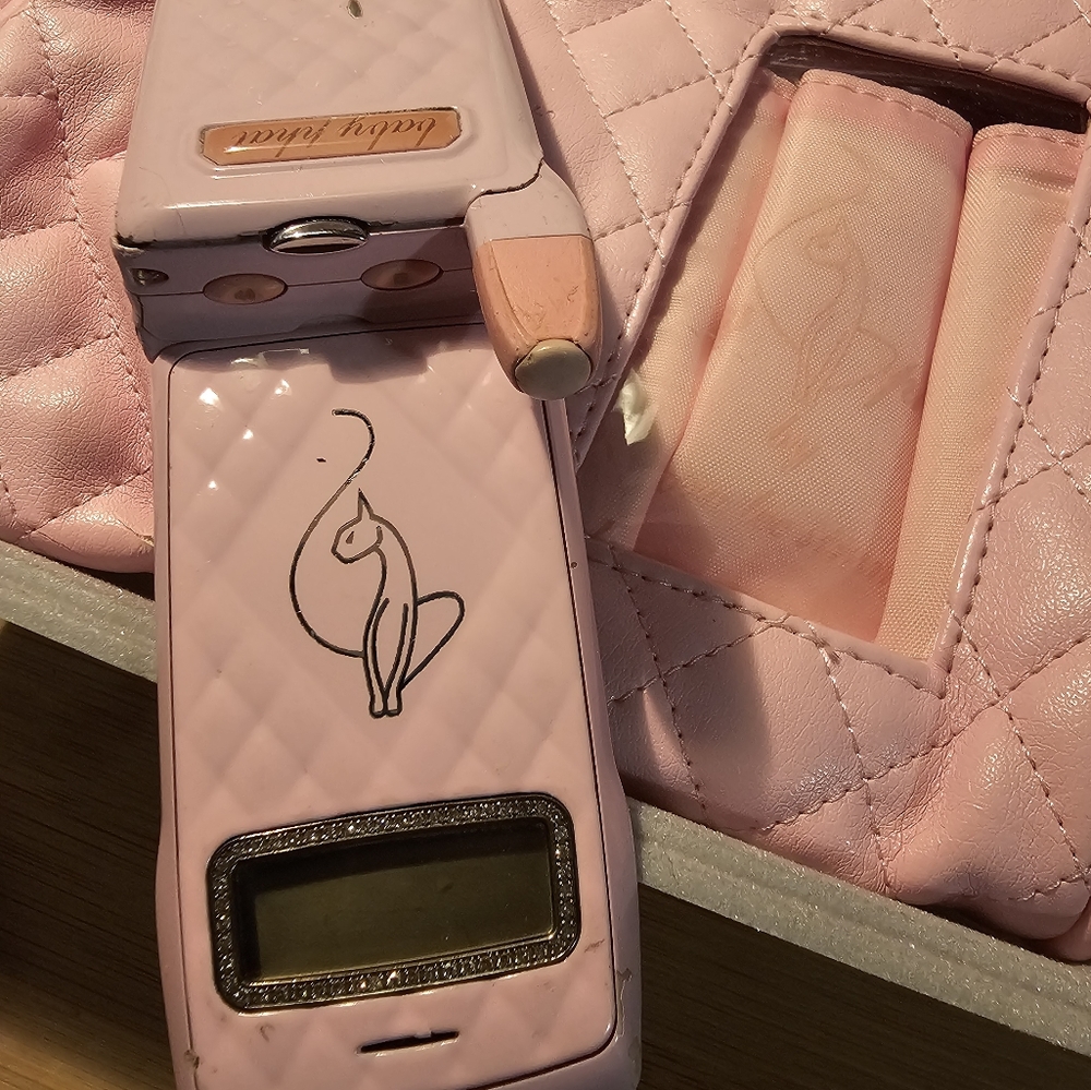 Baby Phat Pink Limited Edition Phone w/ box & accessories- Collectors item *Y2K* - Picture 3 of 16
